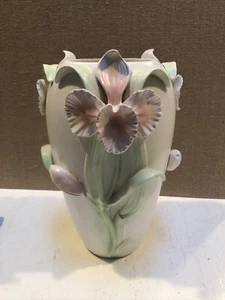 Unique & Beautiful Fitz and Floyd Floral Iris Vase Matte Finish FF Japan - Picture 1 of 4