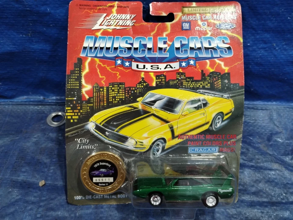Johnny Lightning Muscle Cars USA 1970 Plymouth Superbird Series 11
