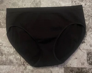 NWOT GAP BODY BLACK RIBBED STRIPE LOGO HARDWARE STRETCH SEAMLESS BRIEF PANTIES - Picture 1 of 3