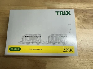 TRIX H0 23930 - SET of Two Wine Barrel Wagons - Picture 1 of 2