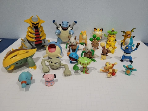 Pokemon 22 Tomy Figures Lot Vintage, Jakks, Bandai Mew Mewtwo MORE! LOOK! Cover