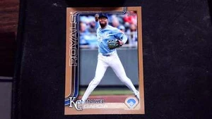 2025 Topps #135 Maikel Garcia Oro #/2025 - Imagen 1 de 2