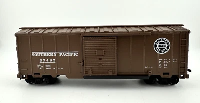 Model Power 7974 HO Scale Southern Pacific 40' Boxcar w/Sliding Door Road #37482 - Image 1 of 4