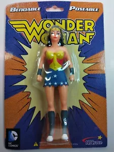 Mujer Maravilla Posable Doble de NJCroce DC Comics No. 3903 NUEVO - Imagen 1 de 7
