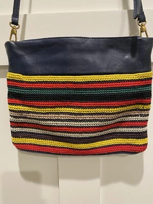 The Sak Collective Crochet Cuero Azul Marino Varios Colores Cremallera Cierre Superior NUEVO Foto 1 de 4