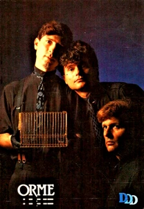 DIE SPUREN MUSIKKOMPLEX - POSTKARTE NEU MIT AUTOGRAMMEN - Bild 1 von 2