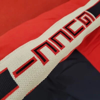 Casaco com acabamento com logotipo Gucci tamanho 6 - Imagem 1 de 4