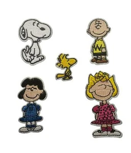 Peanuts Cartoon Snoopy und Freunde Figuren bestickt Bügelbild Patch 5er Set - Bild 1 von 1