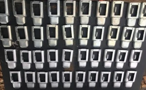 Lot of 100 Industrial Shelf Clips Lyons (8000 Series) Free Shipping! - Picture 1 of 3
