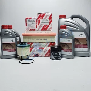 Kit de servicio original Toyota Hilux GUN125 2,4 L 2015 a 2020 con filtro de combustible y 0W30 - Imagen 1 de 1