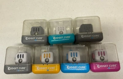 Menge 7 Zuru Fidget Würfel von Antsy Labs alle verschieden Neu - Bild 1 von 4