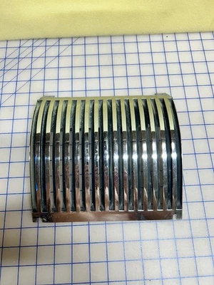 1949 - 50 Chevrolet Dashboard Chrome Radio Speaker Grille OEM GM 3693558 Foto 1 de 4