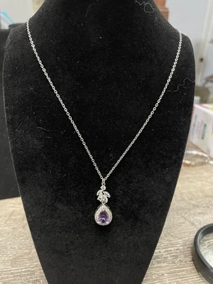 Elegante Collar Tono Plata Lágrima Púrpura Cristal Colgante Circonita Acento Hoja Foto 1 de 4