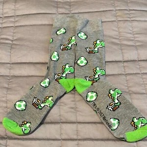 Nintendo Yoshi Graphic Socks - Gray with Green Accents - Picture 1 of 2