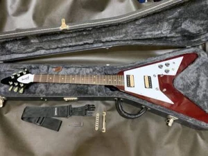 Electric Guitar Gibson Flying V 2006 Cherry Red Made in USA 011760357 with Case - Picture 1 of 10