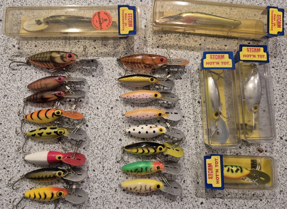 БОЛЬШОЙ ЛОТ ТОВАРОВ PRE RAPALA STORM HOT N TOTS И THUNDERSTICKS - Изображение 1 из 4