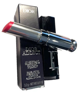 Lápiz labial hidratante de color intenso Dior Addict Shine en 976 Be Dior-.11 oz Foto 1 de 2