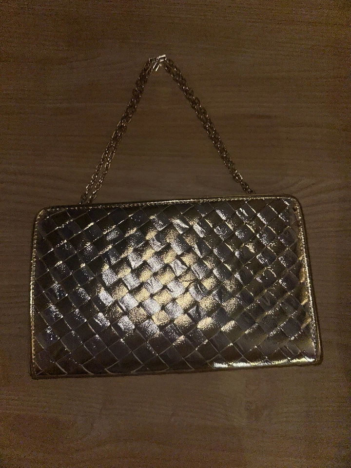 Bolso de Mano Tejido Vintage Años 80 Tono Dorado y Plata con Mango de Cadena Dorado Foto 1 de 3