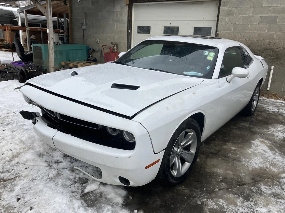 18 DODGE CHALLENGER Windshield Glass (humidity Sensor) (no shipping) - Image 1 of 4