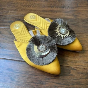 Antonio Melani Moon and Star LeatherSole Yellow Mules Flats Sz 6.5 - Picture 1 of 9