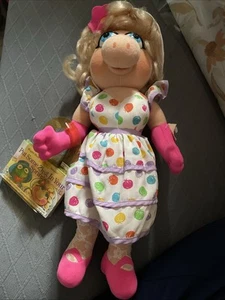 1993 Target Muppet Miss Piggy Zing in Your Spring Plush Hasbro NWT PLUS Book - Picture 1 of 11