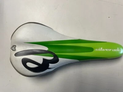 Selim de mountain bike WTB Silverado Breezer com trilhos NiCro 140x280mm 232g verde/novo com etiquetas - Imagem 1 de 2