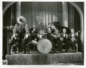 "COIFFEUR POUR DAMES" Claude PINGAULT au piano et son orchestre / Photo 1932 - Picture 1 of 1