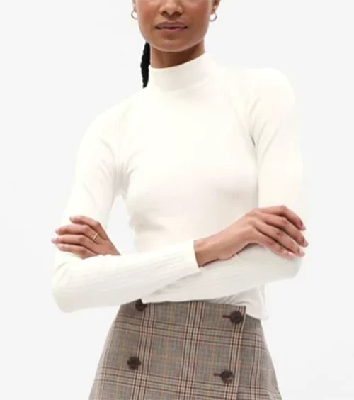 Camiseta GAP Moderna Cuello Simulado Recortada Manga Larga #757803 Foto 1 de 1