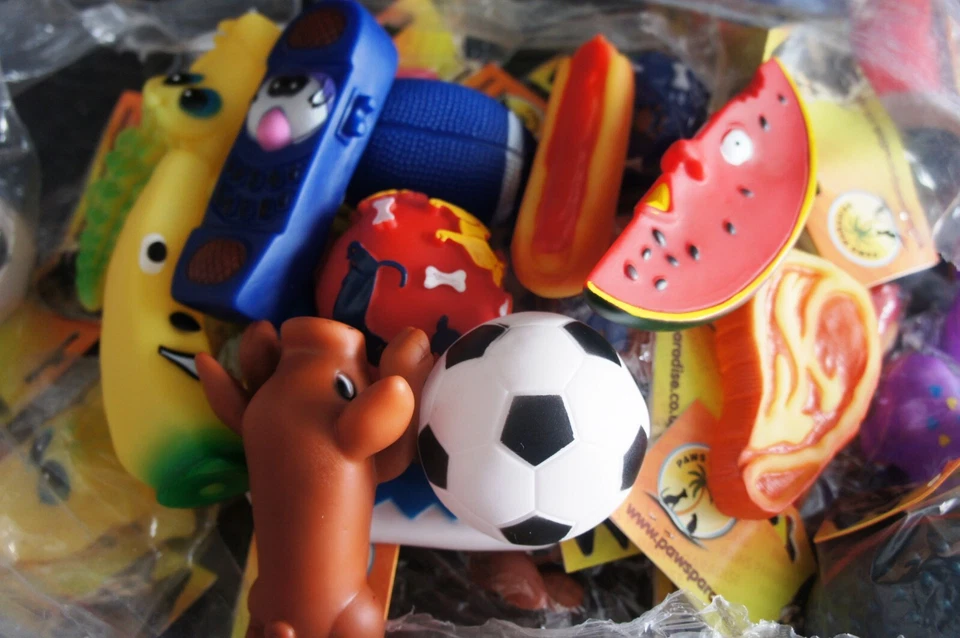 10 X SQUEAKY DOG TOYS BULK DOG PUPPY VINYL MEDIUM SQUEAKY TOYS X 10 DOG TOYS - Изображение 1 из 1