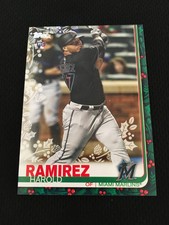 HAROLD RAMIREZ ROOKIE TOPPS GREEN HOLIDAY 2019 TAMPA BAY RAYS RC BASEBALL CARD !