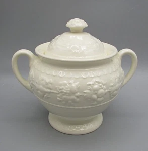 Wedgwood Wellesley Sugar Bowl - Picture 1 of 6