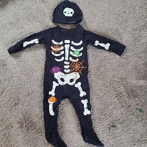 Skeleton 2 piece Halloween baby outfit - glow in the dark - 9-12 Months 