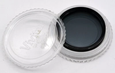 VIVITAR 58mm POLARIZING FILTER AND PLASTIC CASE, JAPAN - Image 1 of 4
