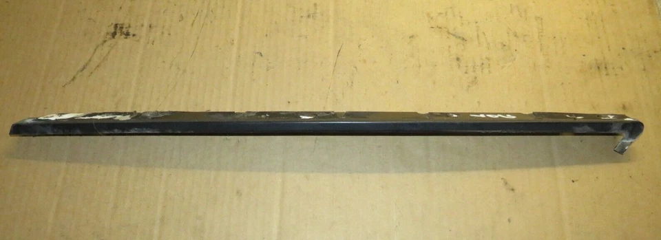 1984-1996 Corvette C4 Windshield Trim Unit Part, Right Inner, GM 14049032 — 第 1/1 张图片