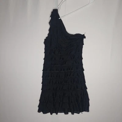 Mini Vestido Studio-M Un Hombro con Volantes en Niveles Grande Negro 00s Glamour Salir Foto 1 de 4