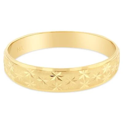 Alianza de boda para mujer Ioka - oro amarillo macizo de 14 quilates con patrón de estrella talla diamante de 4 mm Foto 1 de 4