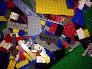 800 Legos / +2 Mini Figuren / Beschreibung lesen / 800x zufällige Mix Steine & Teile - Bild 1 von 1