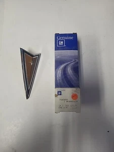 GM NOS 1978-1981 Firebird Trans Am Y82 Gold Front Bumper Pontiac Crest Emblem - Bild 1 von 5