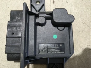 Calculateur pompe à carburant 13522663 Opel Astra 1.5 D Start/Stop Sports Tourer - Photo 1/3