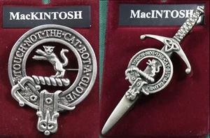 Insignia de peltre o pin falda escocesa cresta del clan escocés MacKintosh o MacIntosh - Imagen 1 de 3