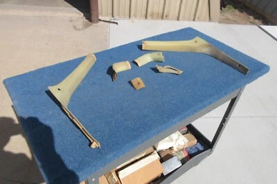 1977 1978 1979 Chevy Impala Caprice 2 dr Aero Coupe INSIDE BACK WINDOW MOLDINGS Foto 1 de 4