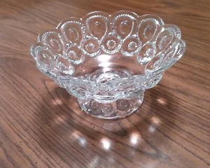 Vintage L.E. Smith Moon and Stars Clear Pedestal & Scalloped 7" Collectible Bowl - Picture 1 of 6
