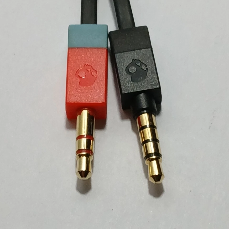 Cable de audio con conector de 3,5 mm para auriculares Skullcandy Crusher Over The Ear... Foto 1 de 3