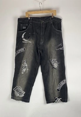 Pantalones de mezclilla de colección Y2K UNK NBA para hombre talla 42 X 27,5 holgados bordados patinador pierna ancha Foto 1 de 4