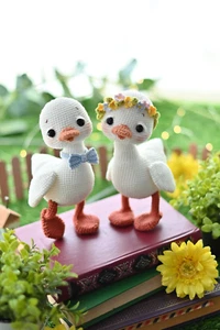 Handmade Crochet Goose Couple – Amigurumi Wedding Ducks – Cute Gift for Couples - Picture 1 of 5