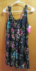 Neu mit Etikett Xhilaration Damen M Blumen Strampler Shorts Reißverschluss hinten - Bild 1 von 8