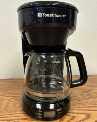 TOASTMASTER 12 tazas cafetera modelo TM-121CM   Foto 1 de 4