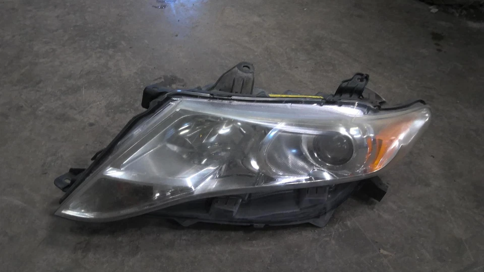 Conjunto de faros izquierdos usados se adapta a: Toyota Venza 2009 xenón HID izquierdo grado B Foto 1 de 4