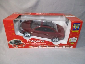 TA1648 MAJORETTE TOYS 1/12 VOITURE RC RENAULT MEGANE ROUGE REF 7711228104 - Picture 1 of 11