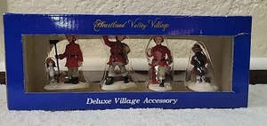 Vintage Heartland Valley Weihnachtsdorf Porzellan Feuerwehr Figuren !! NOS - Bild 1 von 15